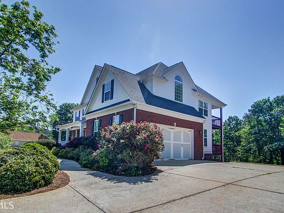 3rd image of 275 River Cove Mdws