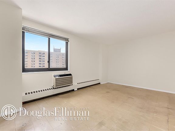 5th image of 333 Pearl St APT 15D