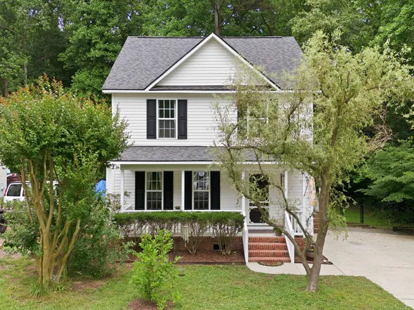 245 Walnut Creek Dr, Clayton, NC 27520
