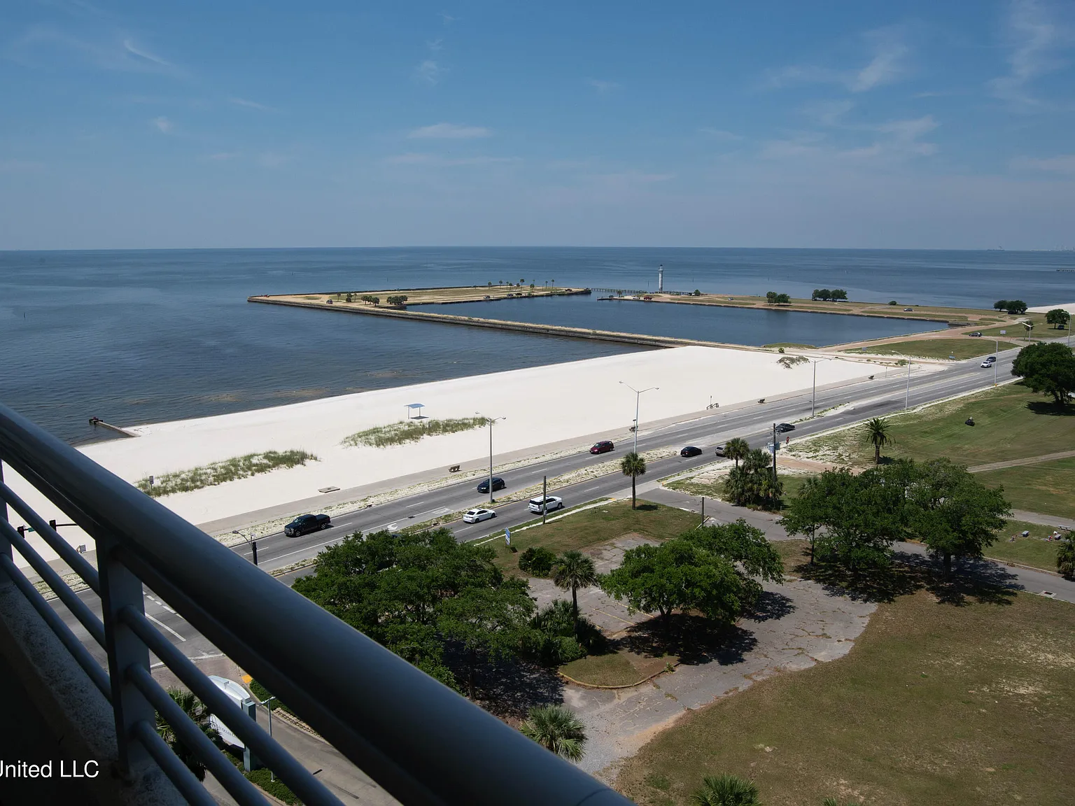 2 bed, 2.0 bath, 1380 sqft, $2,745 — Photo 3