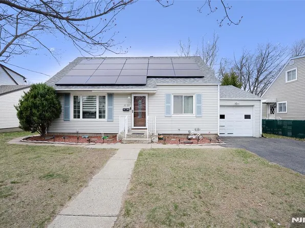30-03 Southern Dr, Fair Lawn, NJ 07410