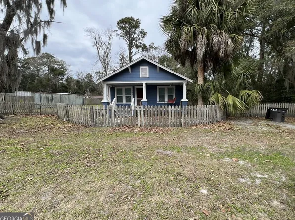 204 W 3rd St, Woodbine, GA 31569