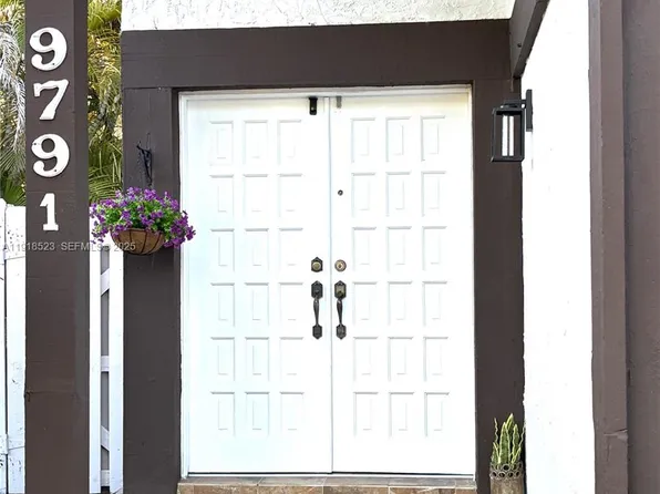 9791 SW 148th Ave, Miami, FL 33196