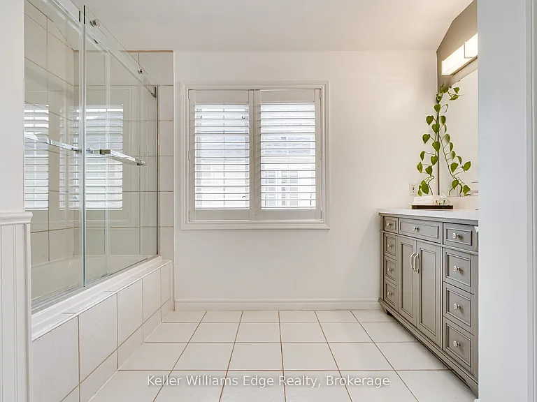5080 Fairview St #8 — Photo 17