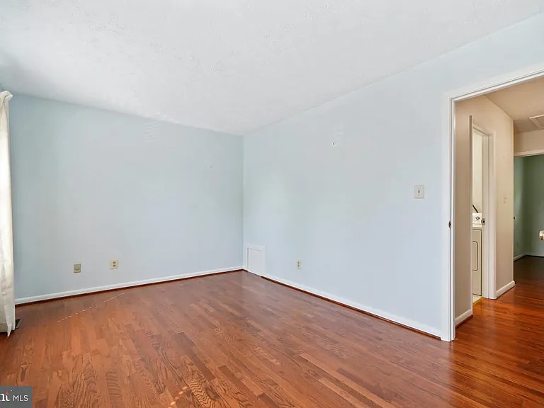 2 Chelmsford Ct — Photo 27