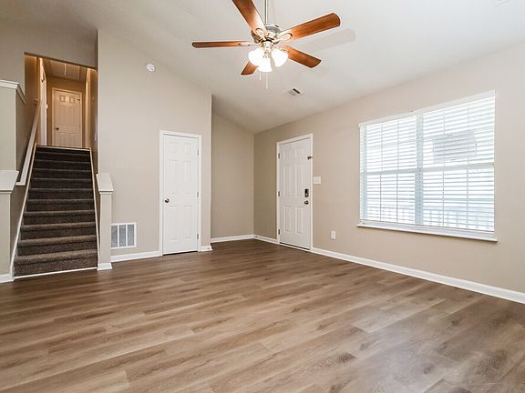 5th image of 338 Brookside Dr