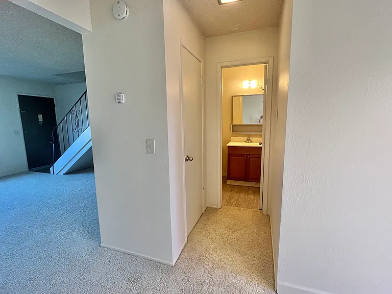 202 E J St #6 — Photo 10