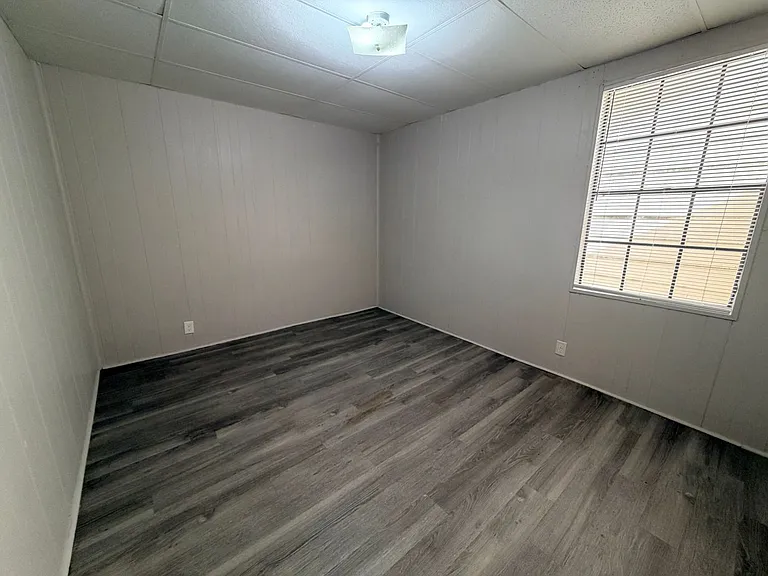 1005 N Oak St #B — Photo 12