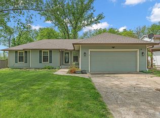 6605 SW Wentley Ln, Topeka, KS 66614