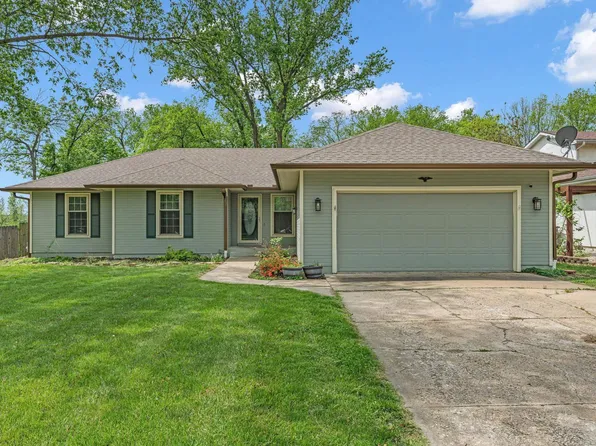 6605 SW Wentley Ln, Topeka, KS 66614