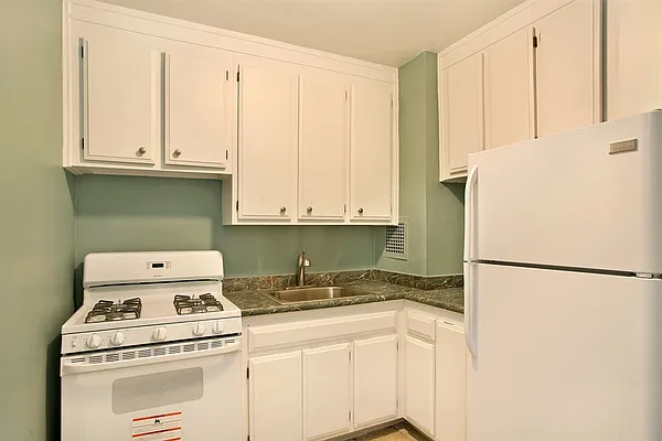 Sold by Corcoran | media 15