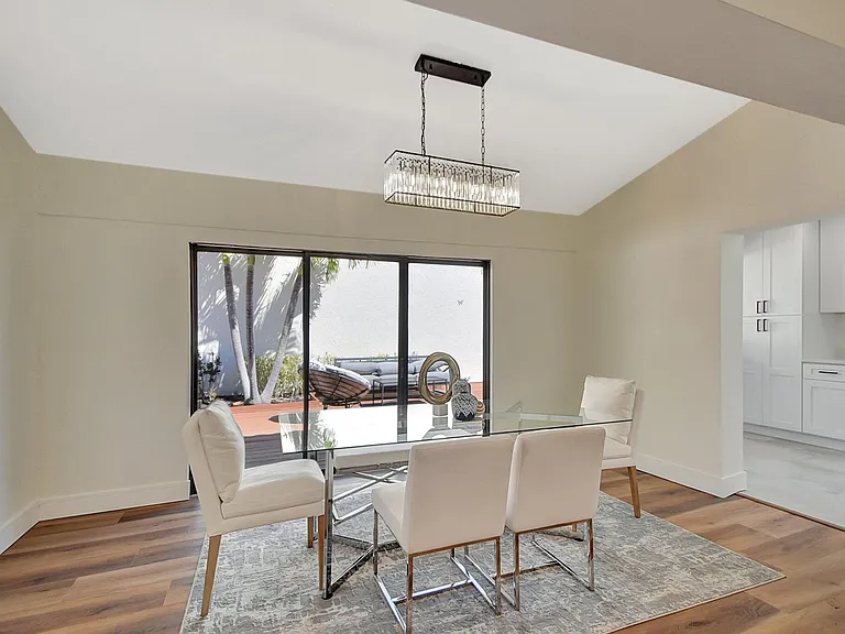 21440 Campo Allegro Dr — Photo 10