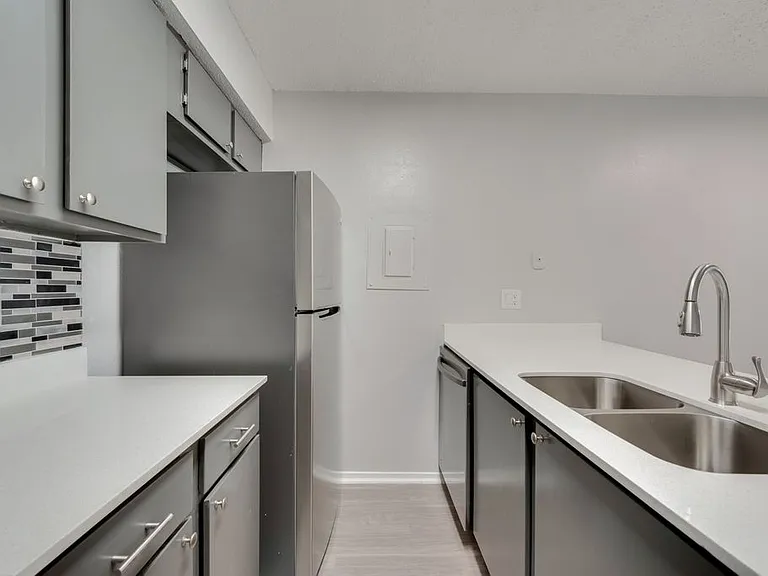 1200 Pecan Square Dr #8 — Photo 10
