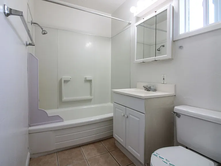 1136 Fairmount Ave S — Photo 20