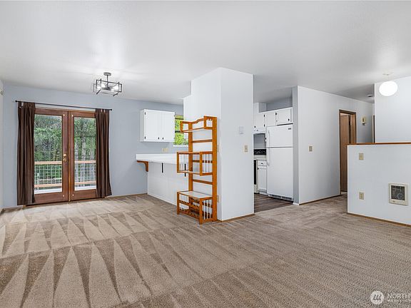5th image of 170 E Fairfield Court