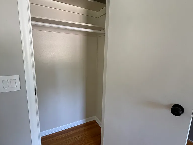 4709 Parkview Dr — Photo 8