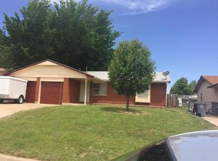 118 NE English St, Lawton, OK 73507