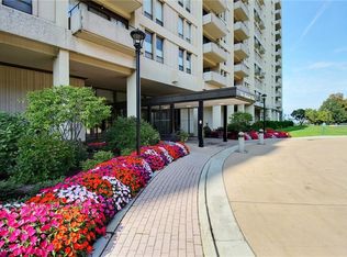 1 Bratenahl Pl APT 604, Cleveland, OH