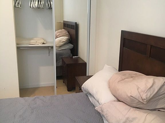 5th image of 4118 43rd St Ste Llb
