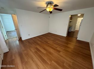 2078 N Susquehanna Trl APT 4, Selinsgrove, PA 17870