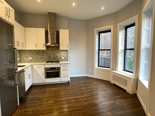 Rented by Tourma Realty LLC | media 17