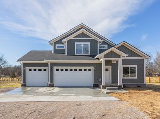 2259 Les Robinson Rd, Columbia, TN 38401