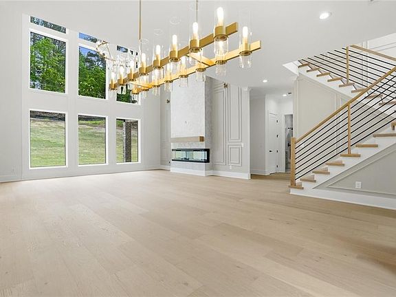 5th image of 1557 Whitley Rd