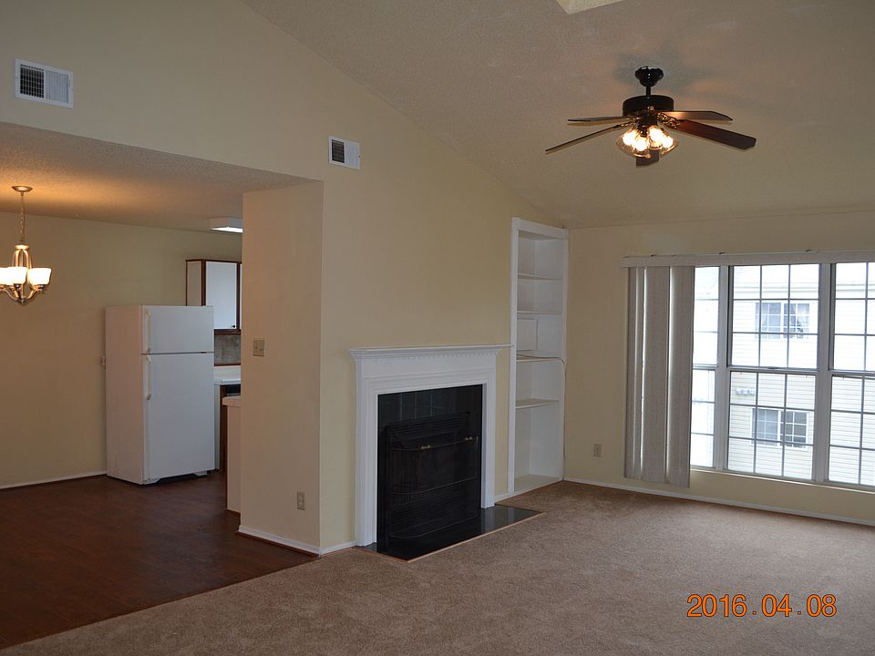 2nd image of 1113 Huntmaster Ter NE Unit 301