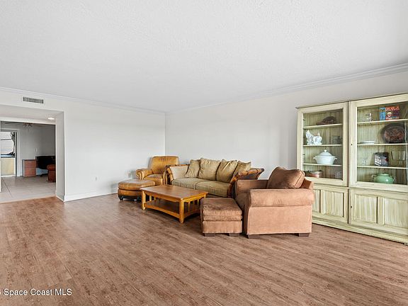 4th image of 115 N Indian River Dr APT 419