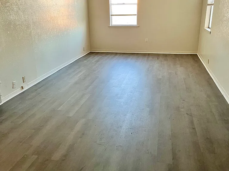 414 E Avenue A #203 — Photo 12