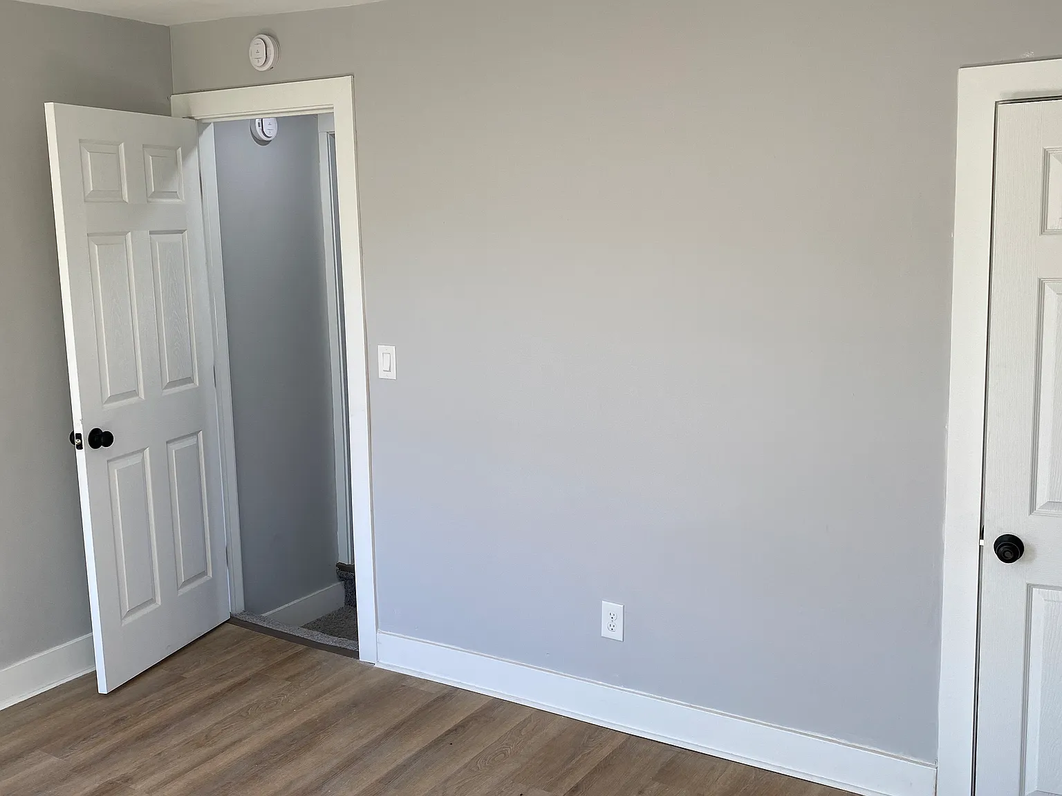 1504 McHenry St — Photo 2