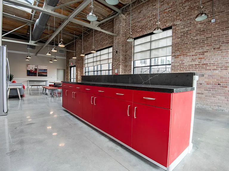 Motor City Apartments — Photo 25
