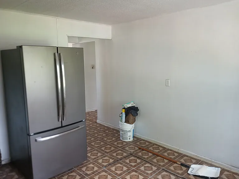 1305 E Locust St #B — Photo 9