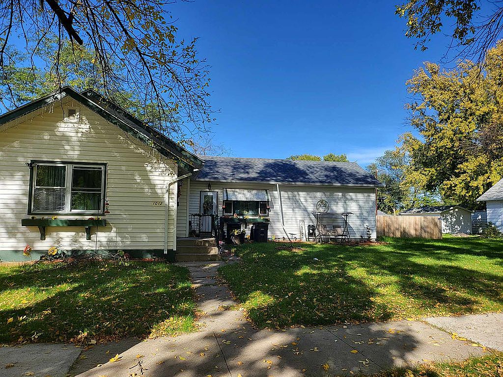 1012 E Hanson Ave, Mitchell, SD 57301 Zillow