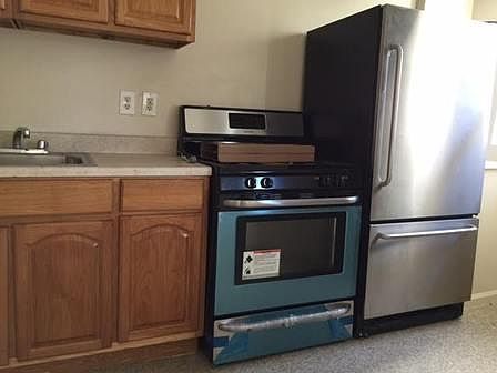 2nd image of 1270 Jefferson Ave APT 1