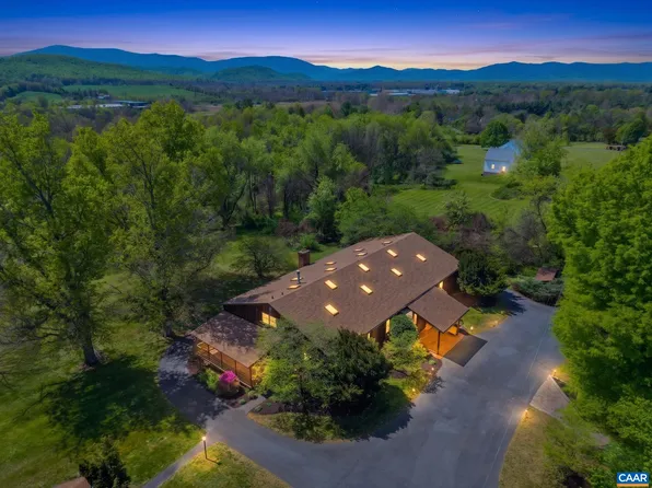 18 Providence Ln, Waynesboro, VA 22980