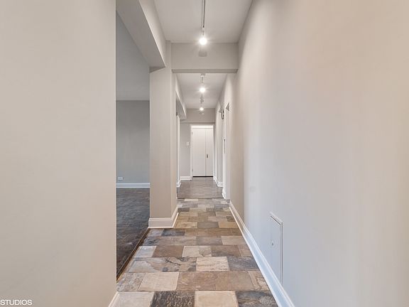 2nd image of 5060 N Marine Dr APT D5