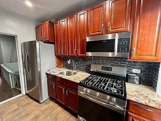 1st image of 26 Herkimer St APT 4