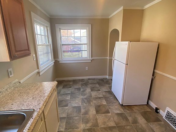 5th image of 434 S Weinbach Ave