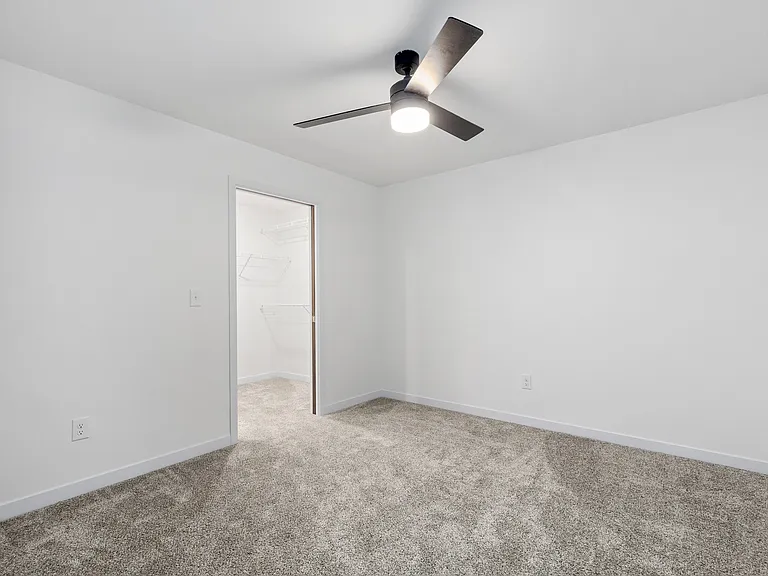 Split Creek Commons — Photo 18