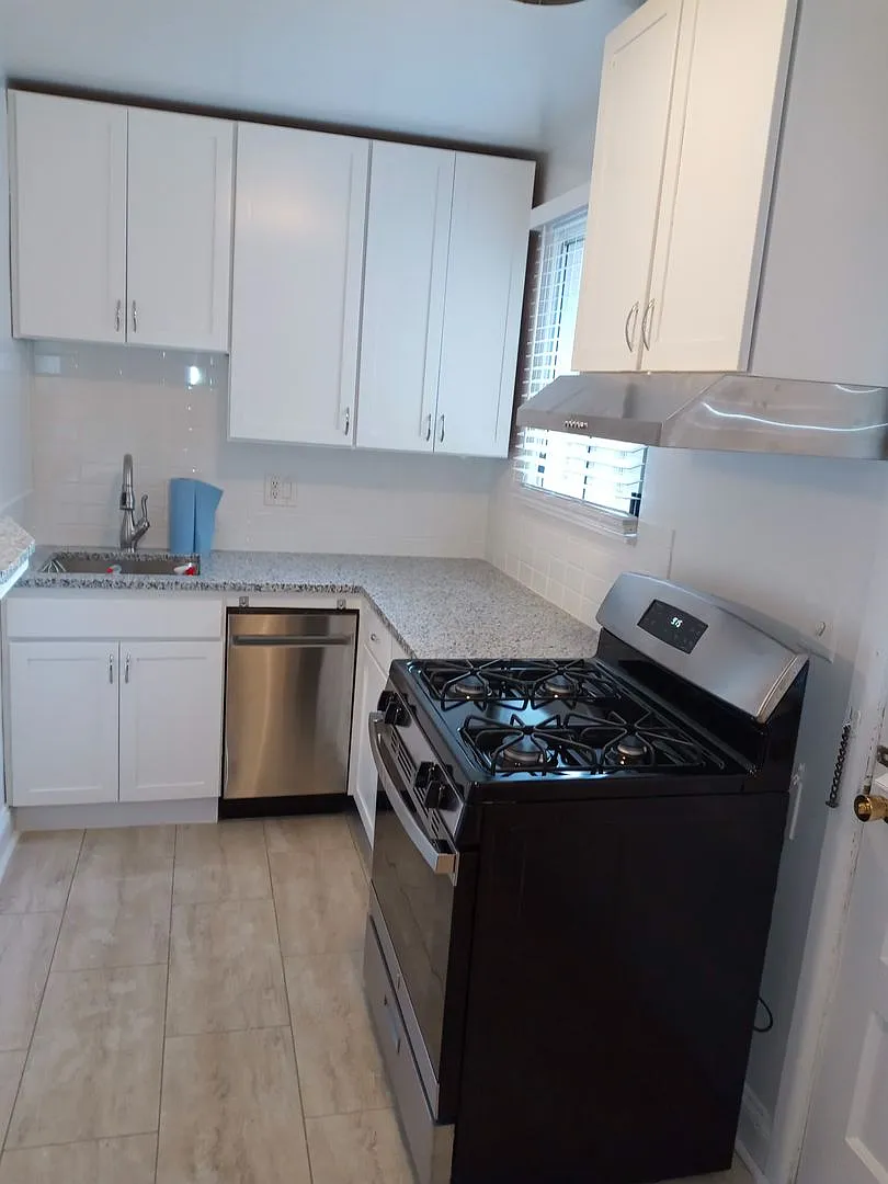 1933 Hickory Apartments LLC — Photo 2