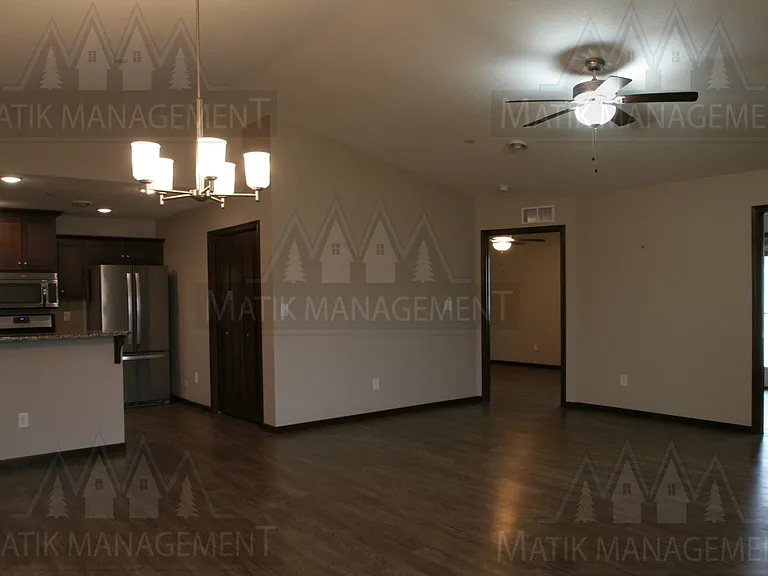 2581 Hawk Ridge Ct SE — Photo 7