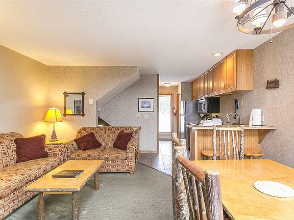 5th image of 521 Moose Mountain Dr