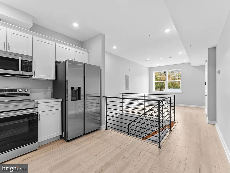 1682 N 54th St #1 — Photo 7