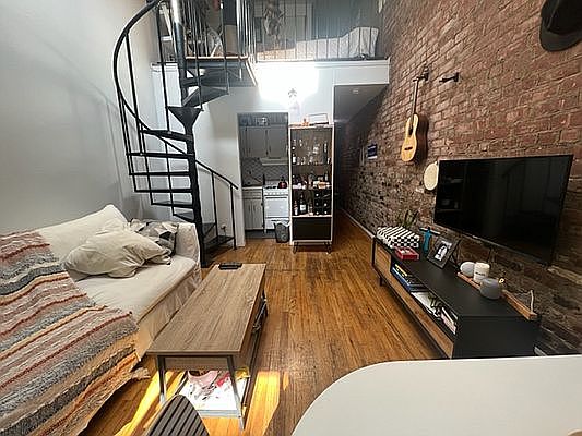 2nd image of 328 W 11th St APT 4G