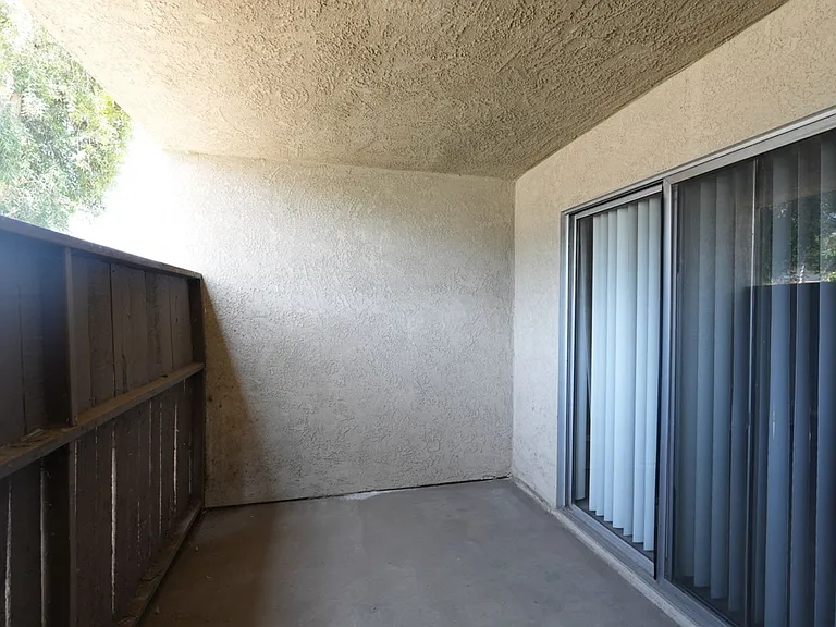 141 W Lambert Rd — Photo 23