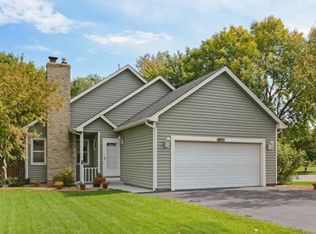 2547 Hilo Ave N, Oakdale, MN 55128