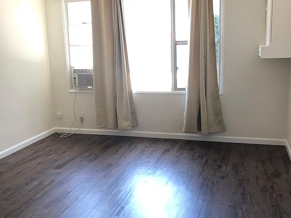 5th image of 2890 Leeward Ave APT 122