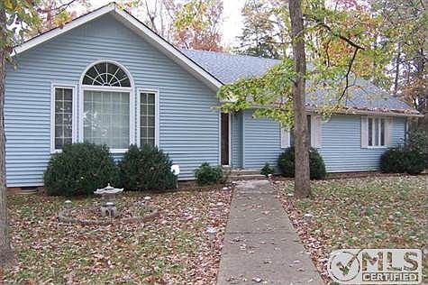 1st image of 120 Elaine Dr