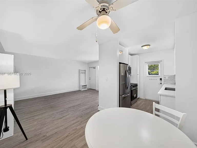 6565 Santona St #B17 — Photo 12